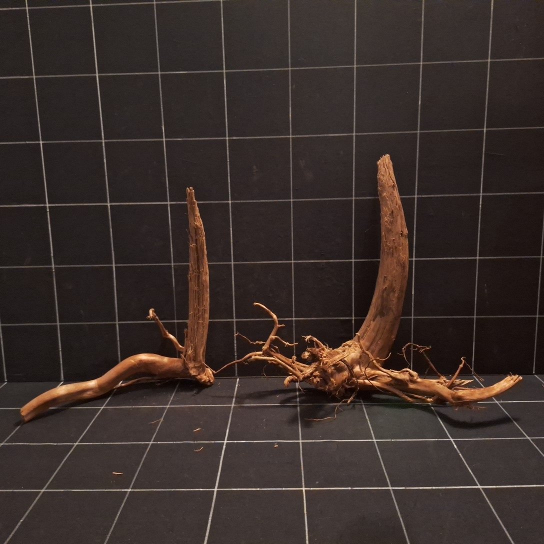 Tuskwood Aquarienwurzel 2er Set WYSIWYG Echtes Bogwood Einzigartig 49 cm S2342620